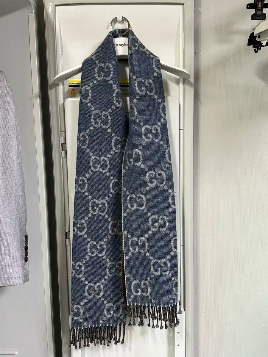 グッチ リバーシブル タッセル マフラー