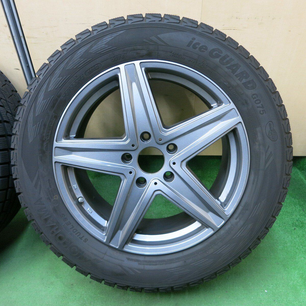 バリ溝！22年！キレイ！9.5分以上☆ベンツ 等 AGA 275/55R19