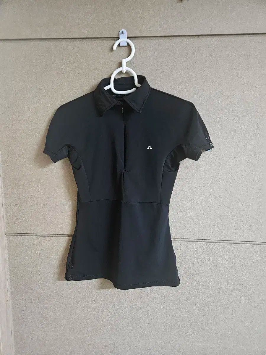 J.LINDEBERG J.リンドバーグ 女性用ショートスリーブ Xs