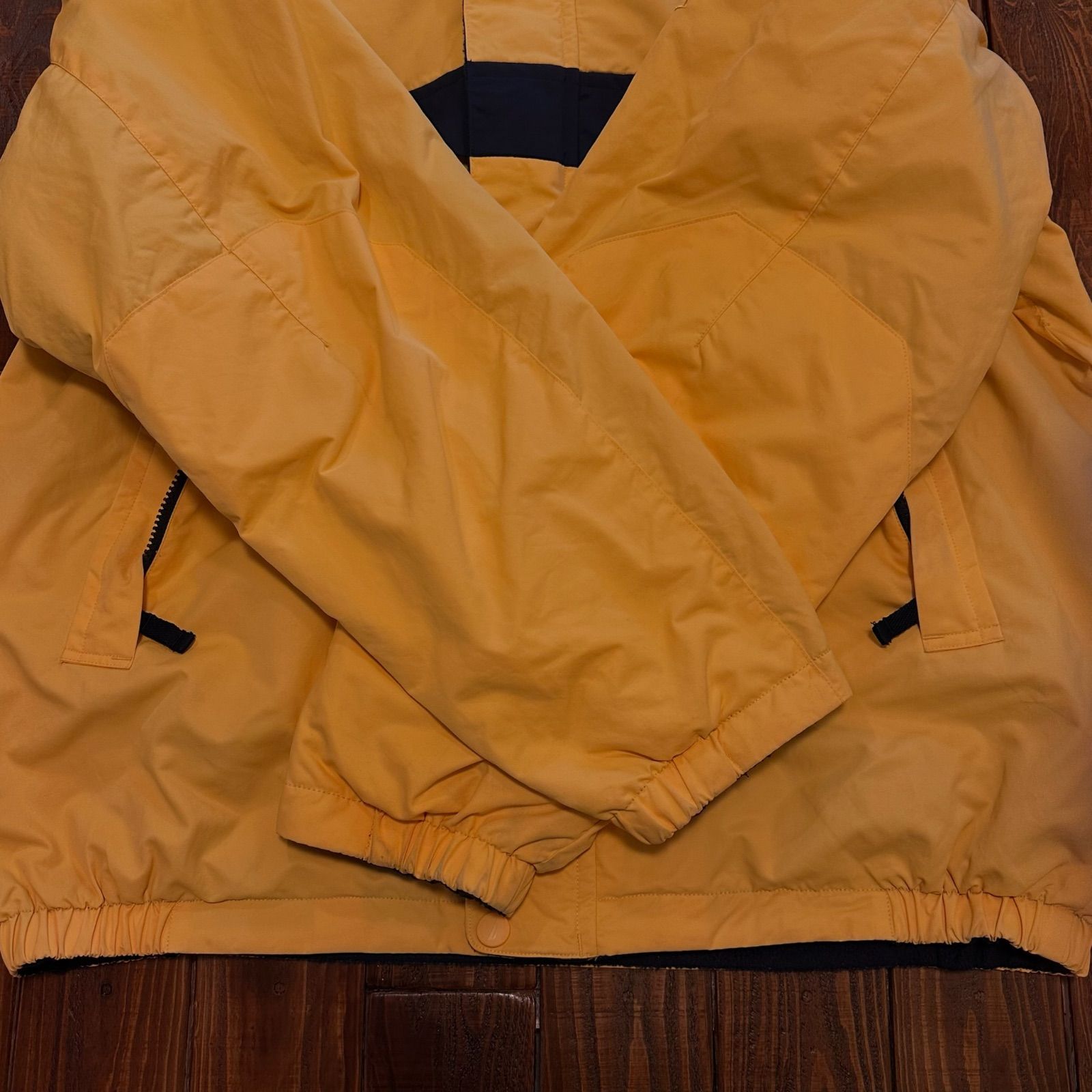 NAUTICA ノーティカ