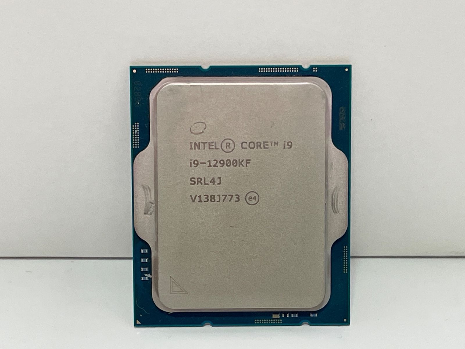 PCパーツ Core i9-12900KF 3.20GHz