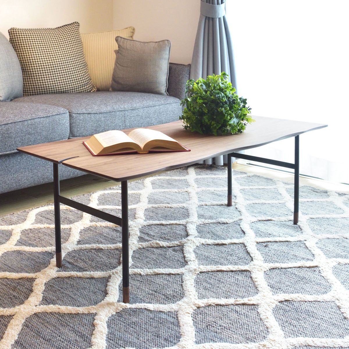 【送料無料・新品未使用】チェア　ソファ　オシャレ　POP　カフェ　店舗 送料無料・新品未使用】チェア ソファ オシャレ POP カフェ 店舗