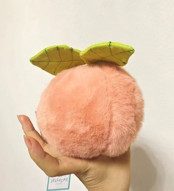 　ぬいぐるみ　Amuseables peach　ピーチ　桃　果物 JELLYCAT ぬいぐるみ Amuseables peach ピーチ 桃 果物 - メルカリ