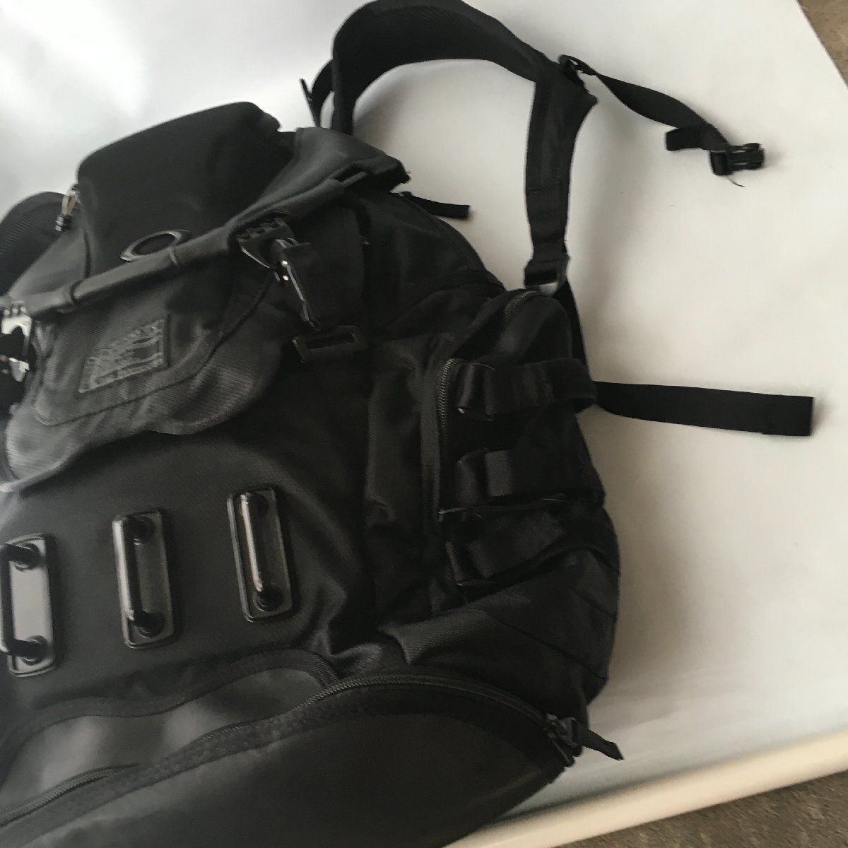美品 オークリーOAKLEYキッチンシンクKITCHEN SINK多機能バックパック 