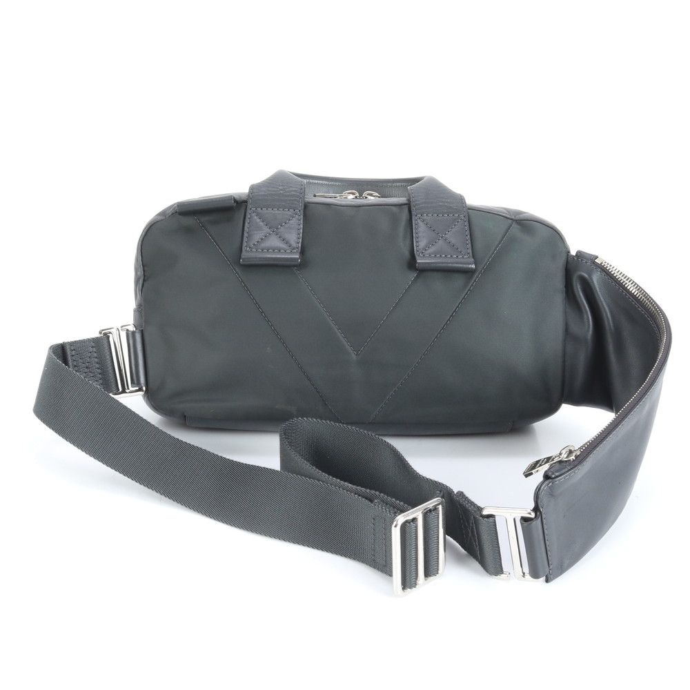 斜め掛け ウエストポーチ