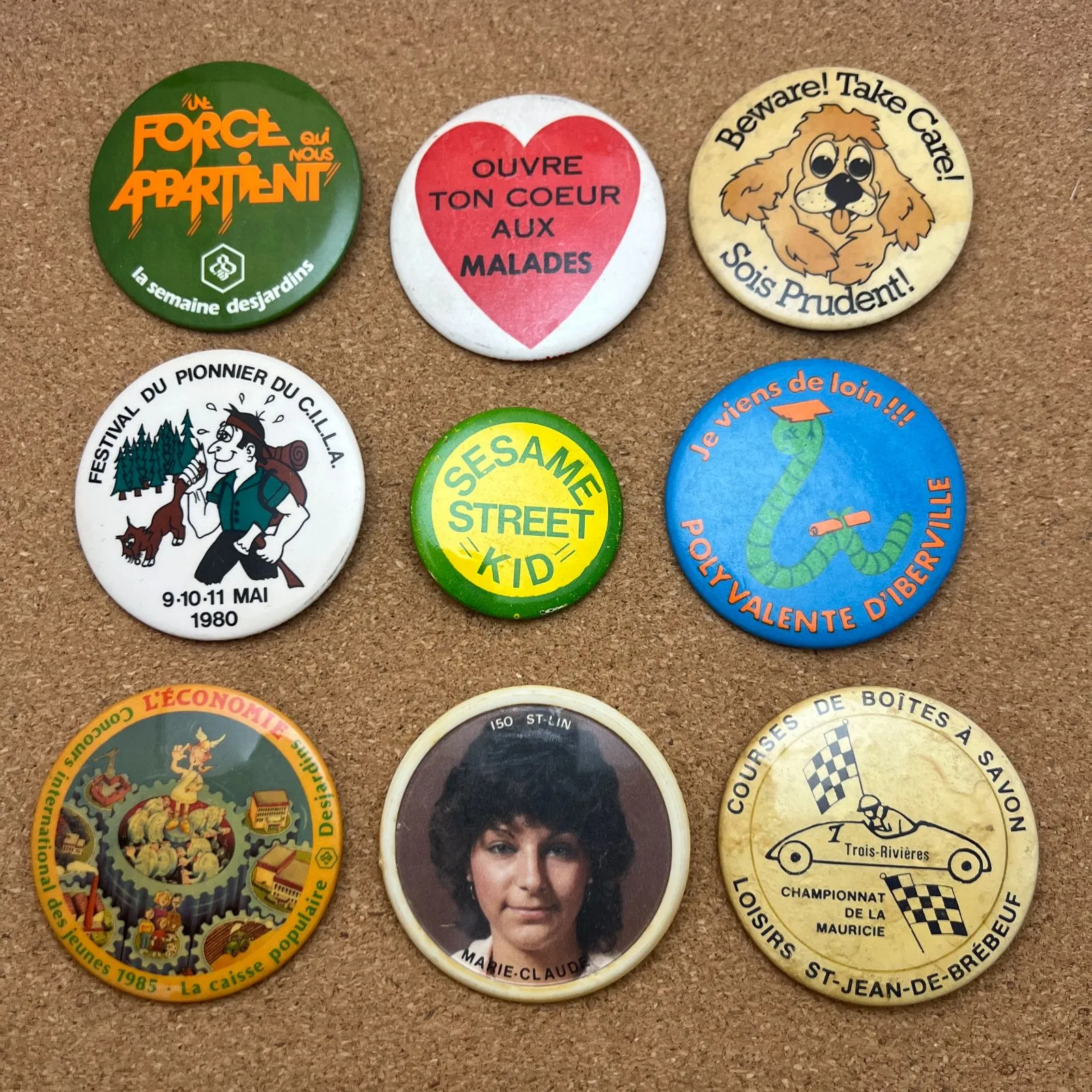 JUNK／ヴィンテージ缶バッジ／まとめ売り／USA US VINTAGE ／ JUNK缶バッジ100個 JUNK VINTAGE 缶バッジ／100個