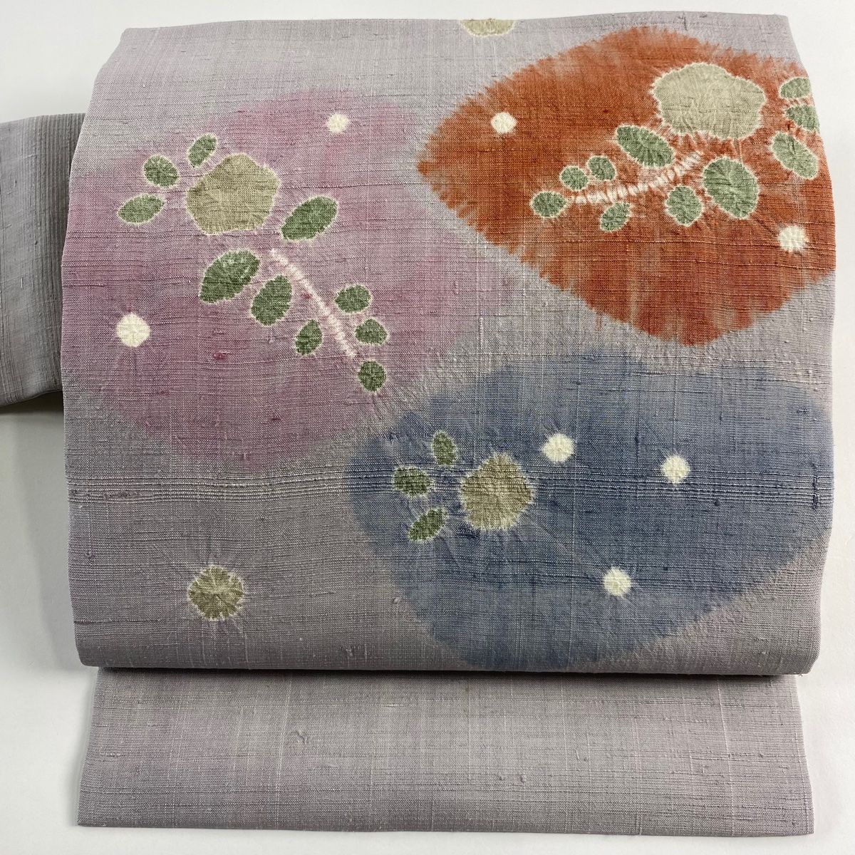 名古屋帯 秀品 紬地 草花 絞り 灰紫 正絹