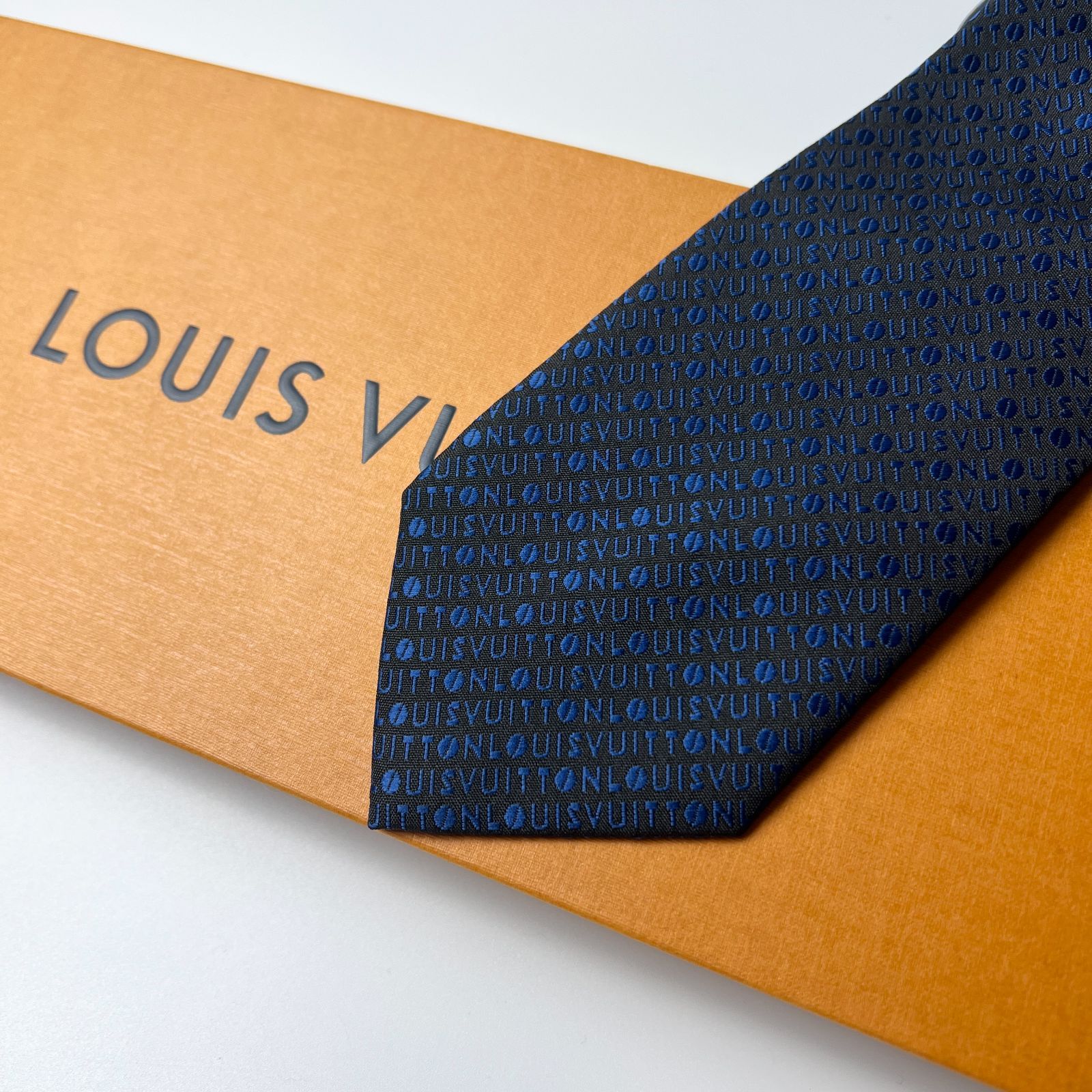 美品 ルイヴィトン Louis Vuitton ネクタイ シルク100% ブラック