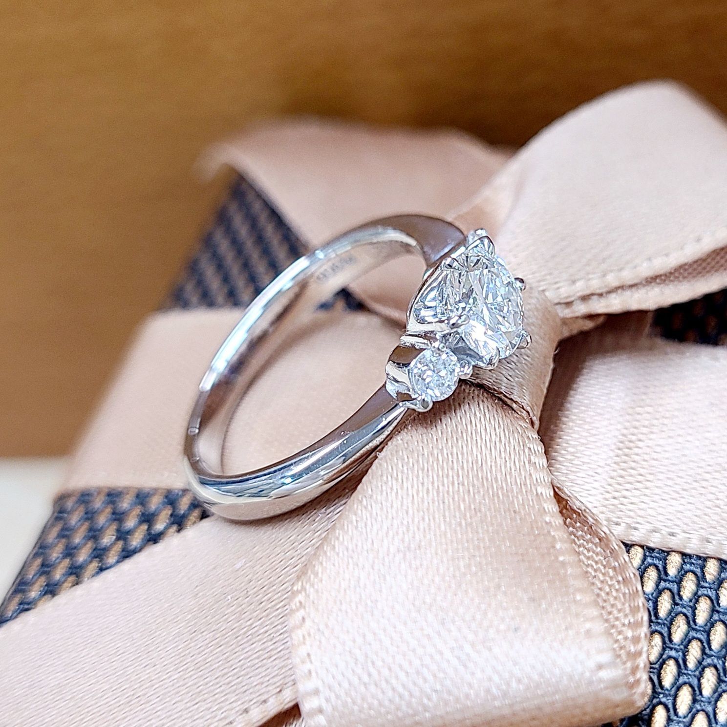 コスパ最高！G VS1 very good 0.5ct ダイヤモンド PTリング - メルカリ