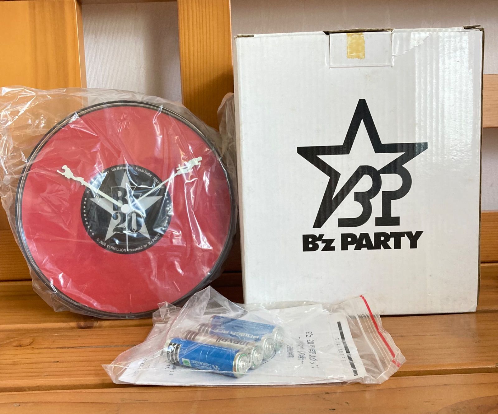 B'z 20周年記念 目覚まし時計 ファンクラブ限定品 新品未開封 B'z 20周年記念 ファンクラブ限定 目覚まし時計 - メルカリ
