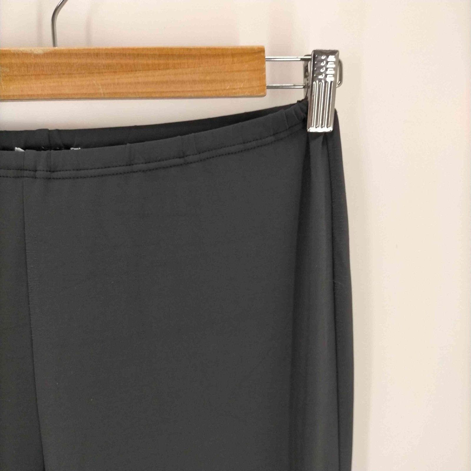 イッセイミヤケ ISSEY MIYAKE イージーストレッチパンツ
