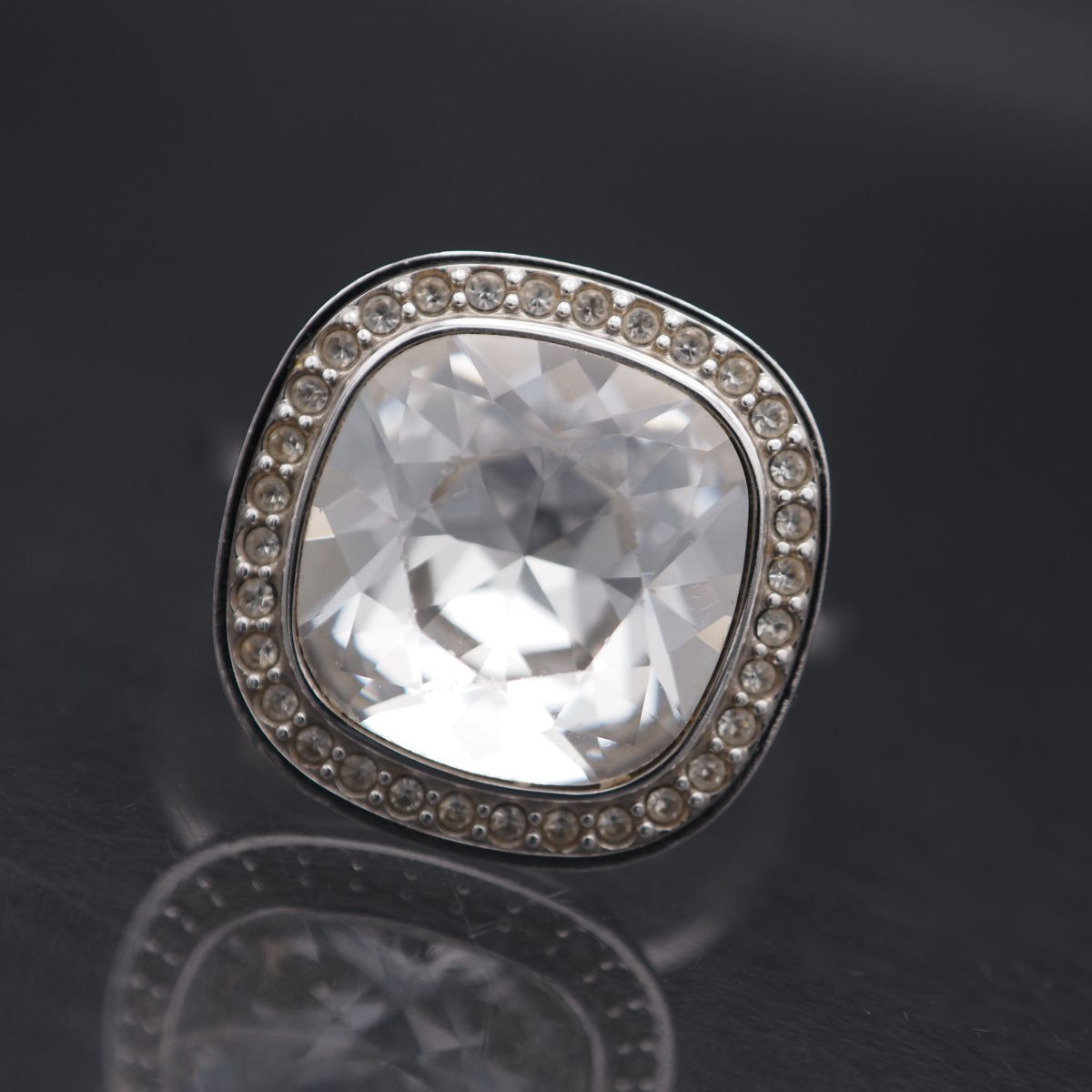 J178 スワロフスキー SWAROVSKI リング ダイヤモンド風 ライン