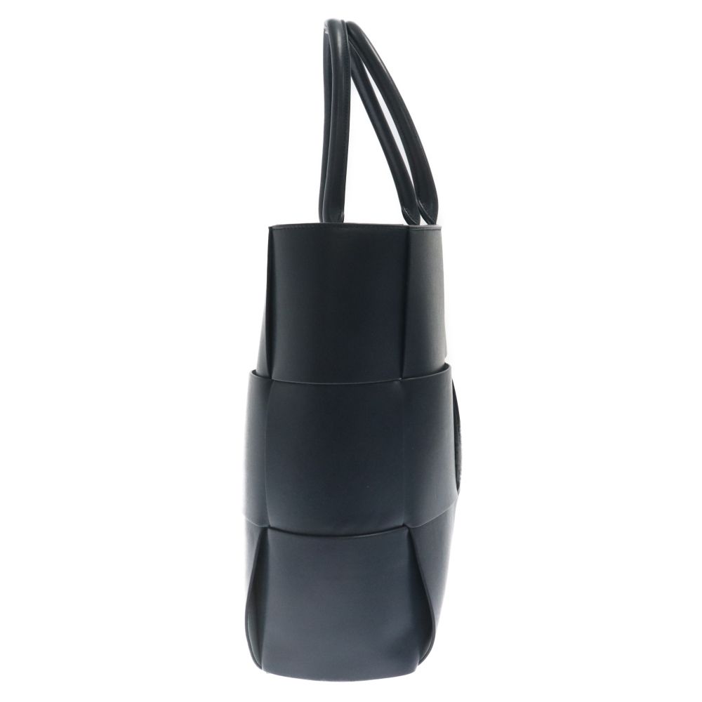 BOTTEGA VENETA (ボッテガヴェネタ) Intrecciato Arco Tote Bag