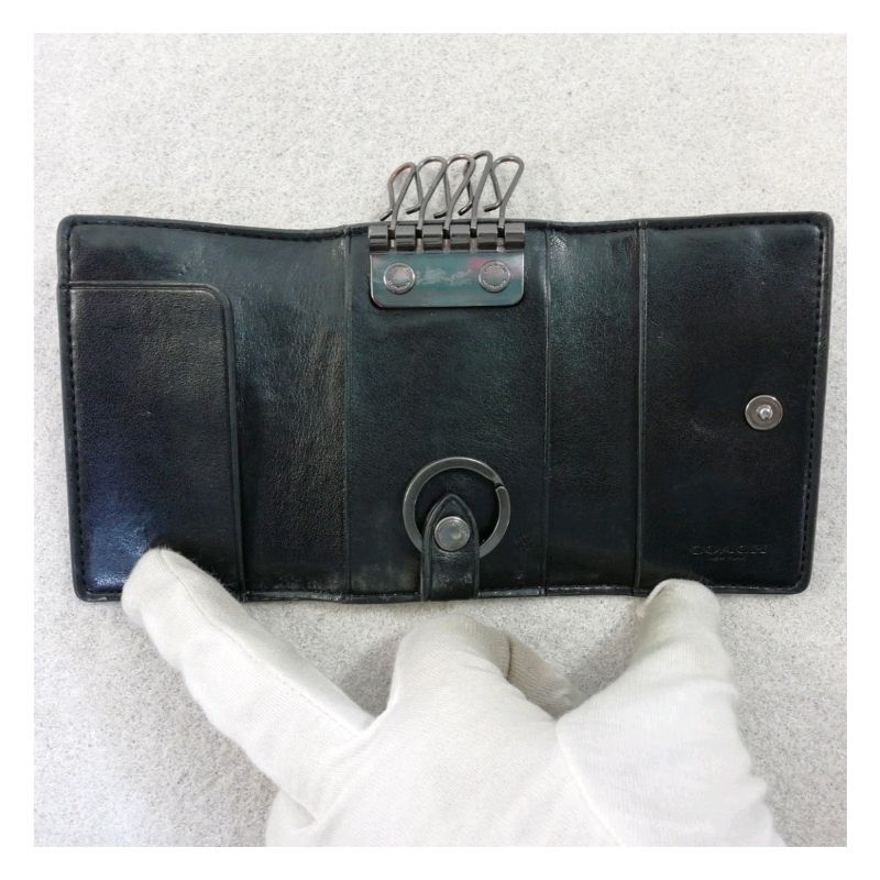 [コーチ] 小物(キーケース) F78675 タン×ブラック シグネチャー 5連 キーケース メンズ レディース [アウトレット品] コーチ COACH キーケース シグネチャー 5連 f78675 QBTN2｜コーチ] COACH コーチキーケース シグネチャー