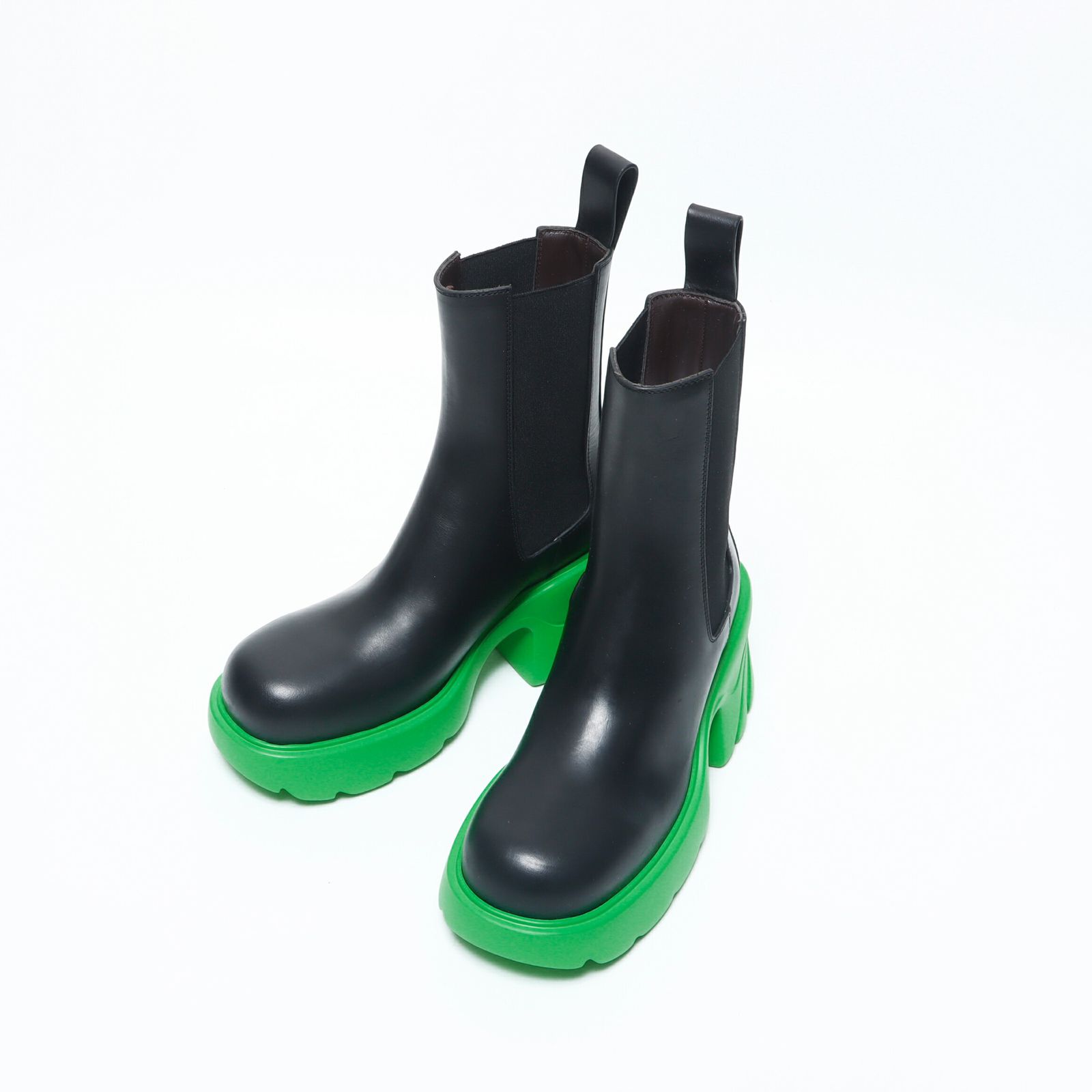 新品】 ボッテガヴェネタ タイヤ チェルシーブーツ ラバーソール