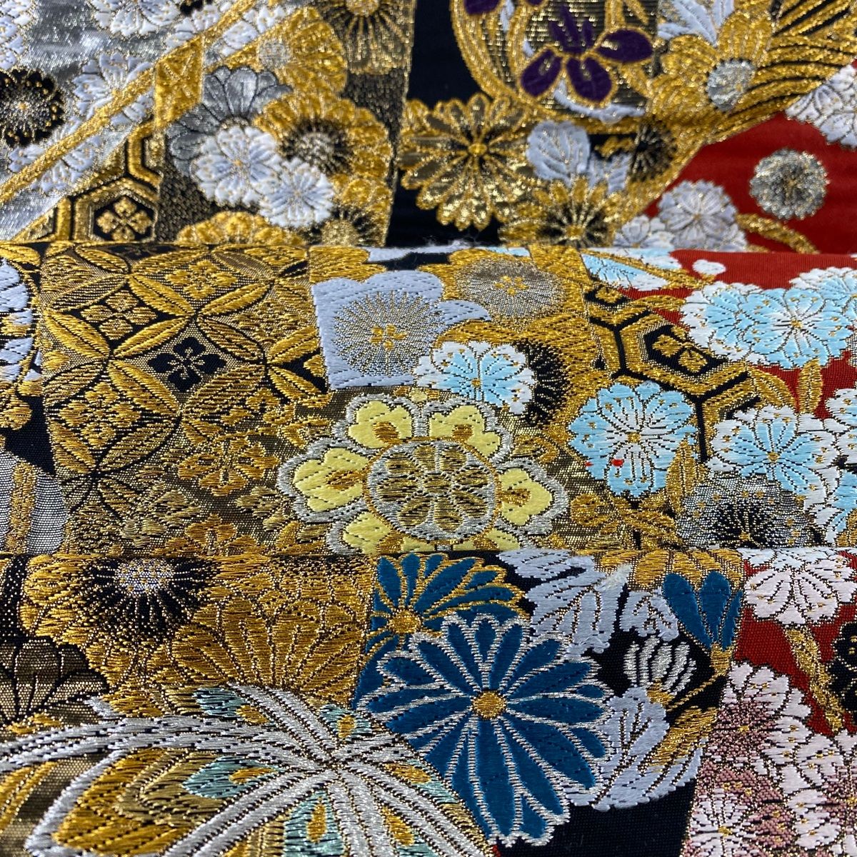 袋帯 秀品 振袖向き 手鞠 草花 金銀糸 箔 赤 六通 正絹 【中古