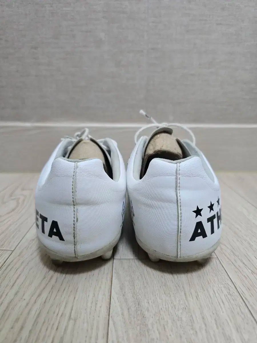 MG サッカーシューズ