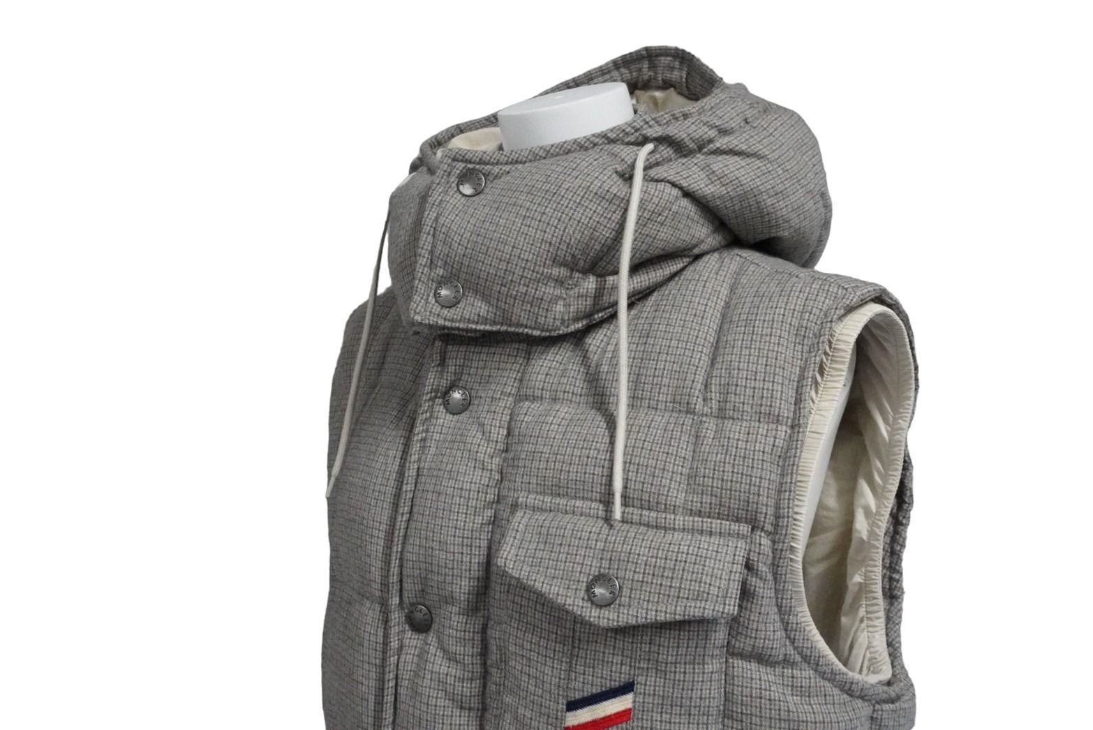 モンクレール ダウン NORME AFNOR MONCLER モンクレール ダウンベスト フード付け NORME AFNOR G32