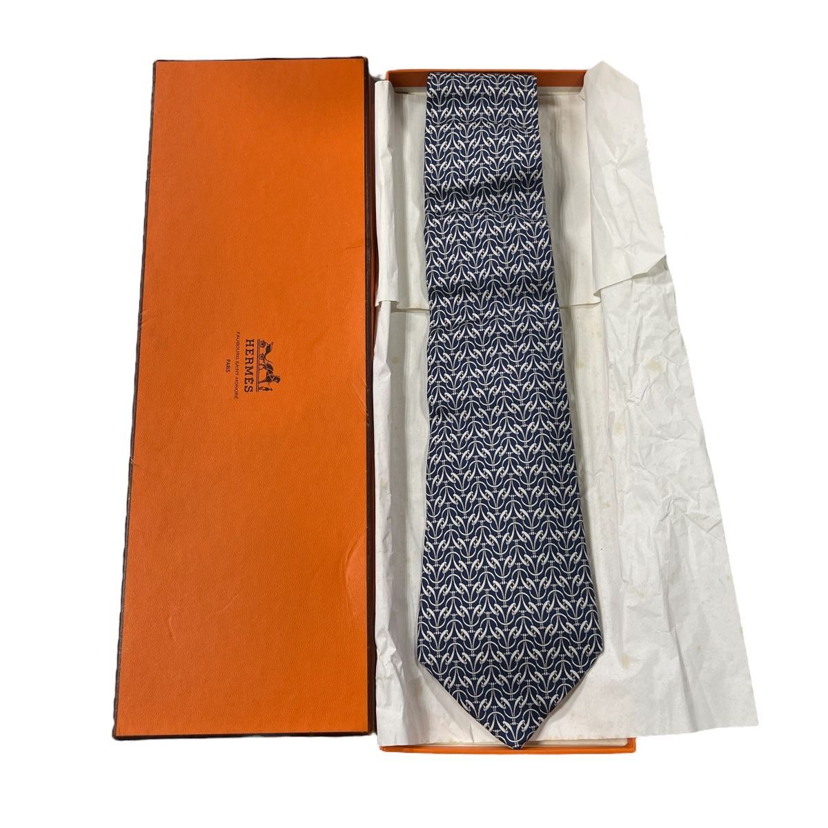 【限定値下レア父の日未使用箱付】HERMES ネクタイ ネイビー ヘリンボーン 限定値下レア父の日未使用箱付】HERMES ネクタイ ネイビー