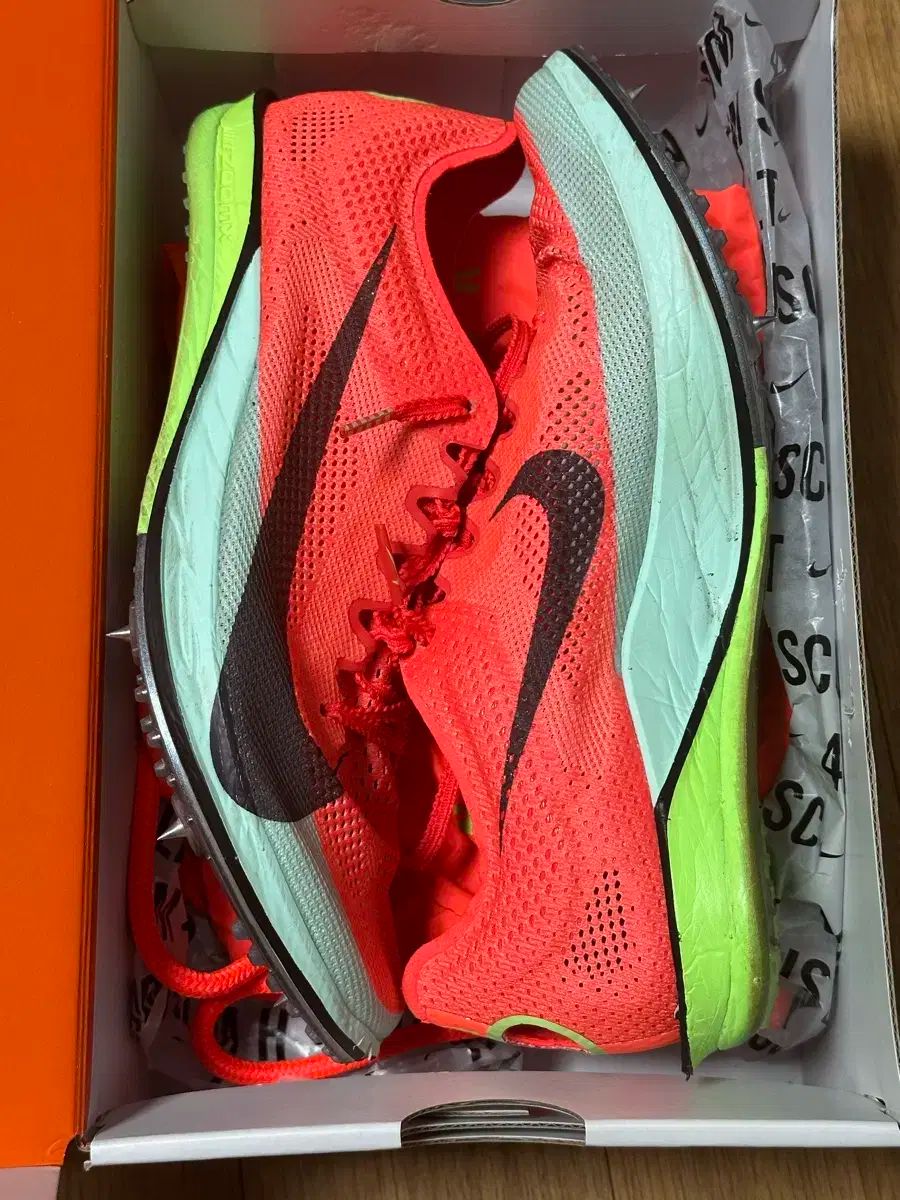 ナイキ ドラゴンフライ エリート 250