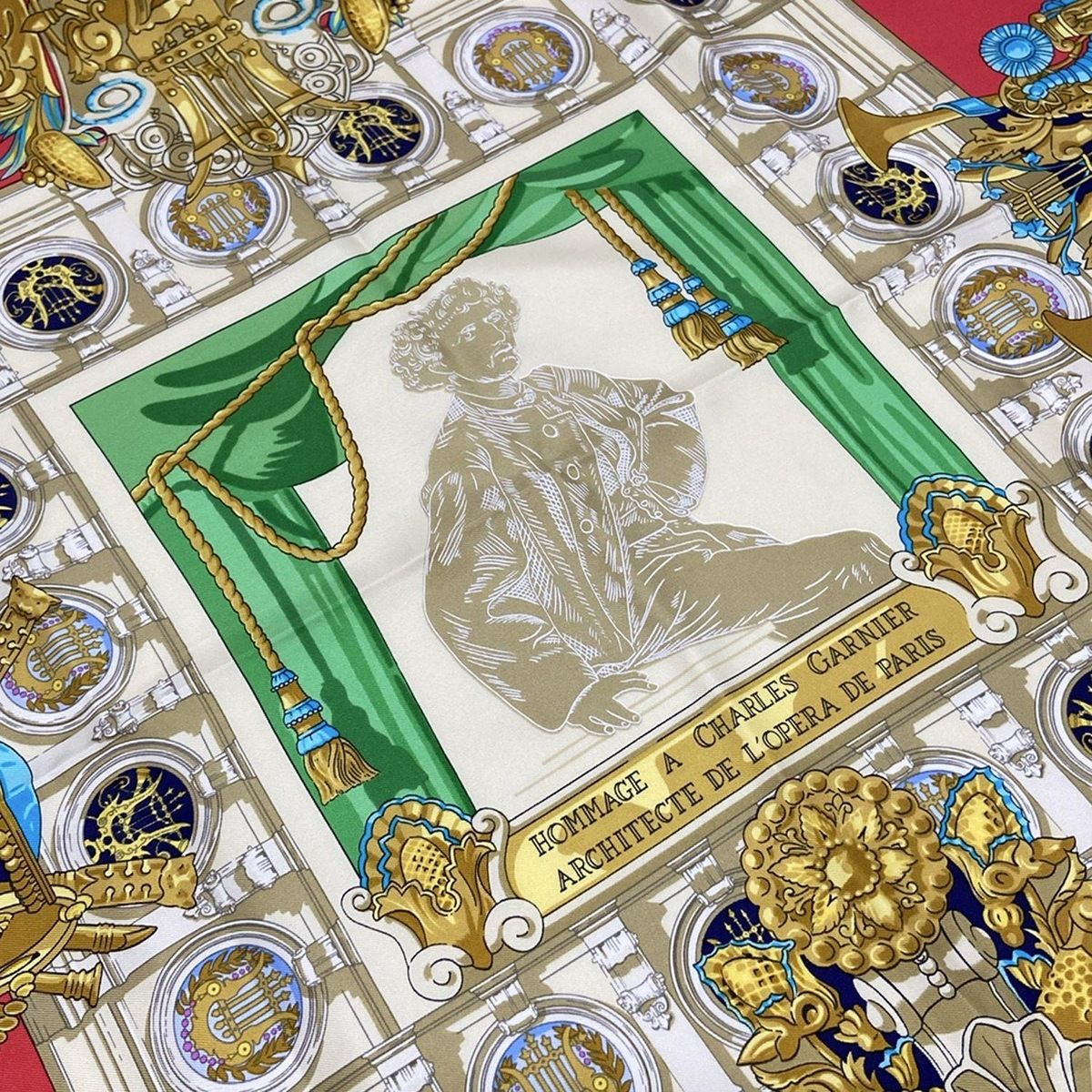 HERMES(エルメス) スカーフ美品 カレ90 レッド×ゴールド×マルチ