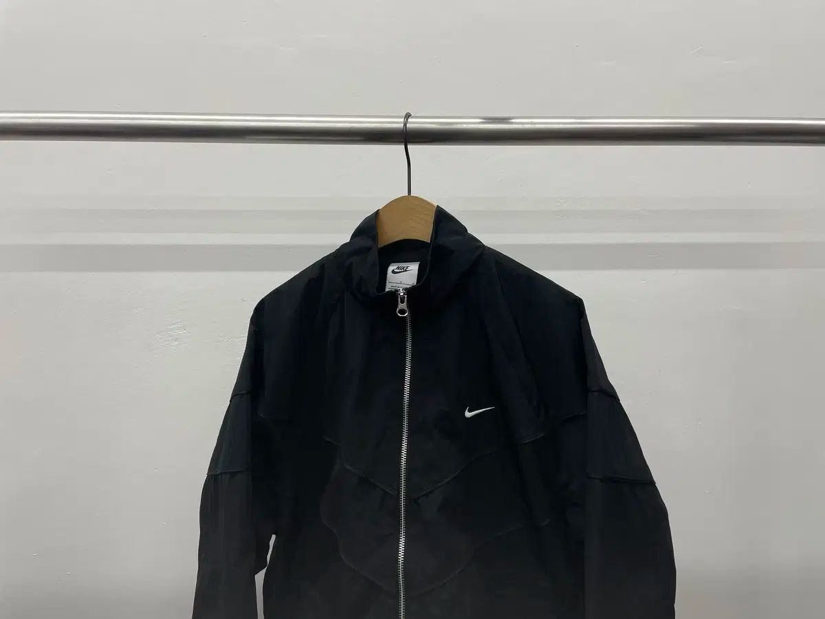 女性 2025 NIKE ナイキ ウィンドランナー レディース ルーズ UV ウーブン ウィンドブレーカー L サイズ GULLKHAN_COM