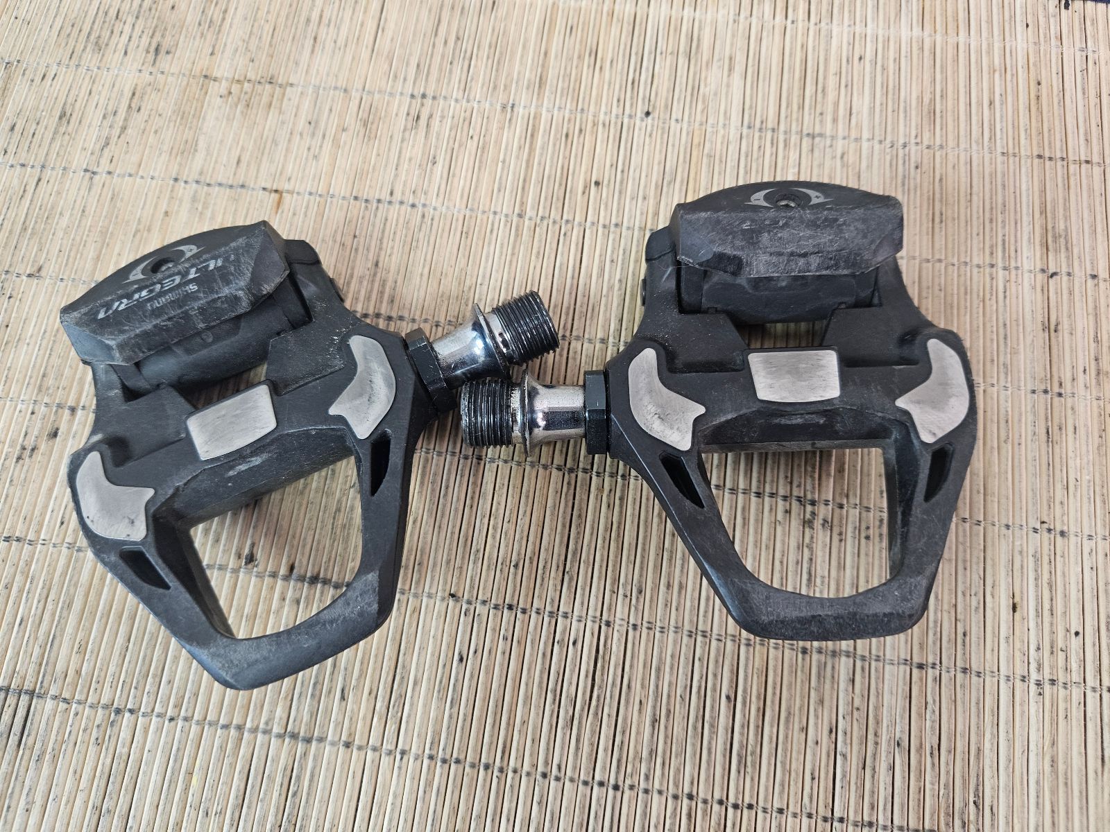 □ SHIMANO PD-R8000 SPD-SL ULTEGRA シマノ ビンディングペダル