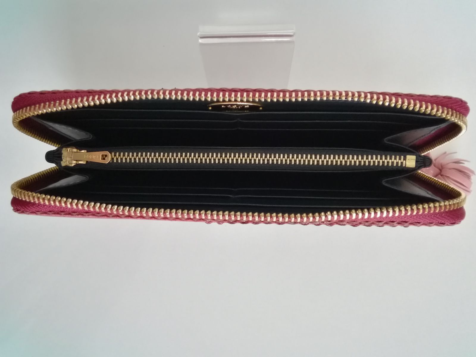 LOEWE ロエベ ラウンドファスナー タッセル 長財布 - メルカリ 