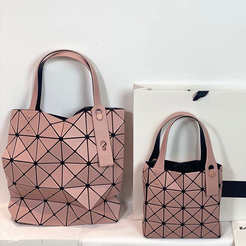 ISSEY MIYAKE 新品未使用 BAOBAO バオバオ イッセイミヤケ ピンク ...