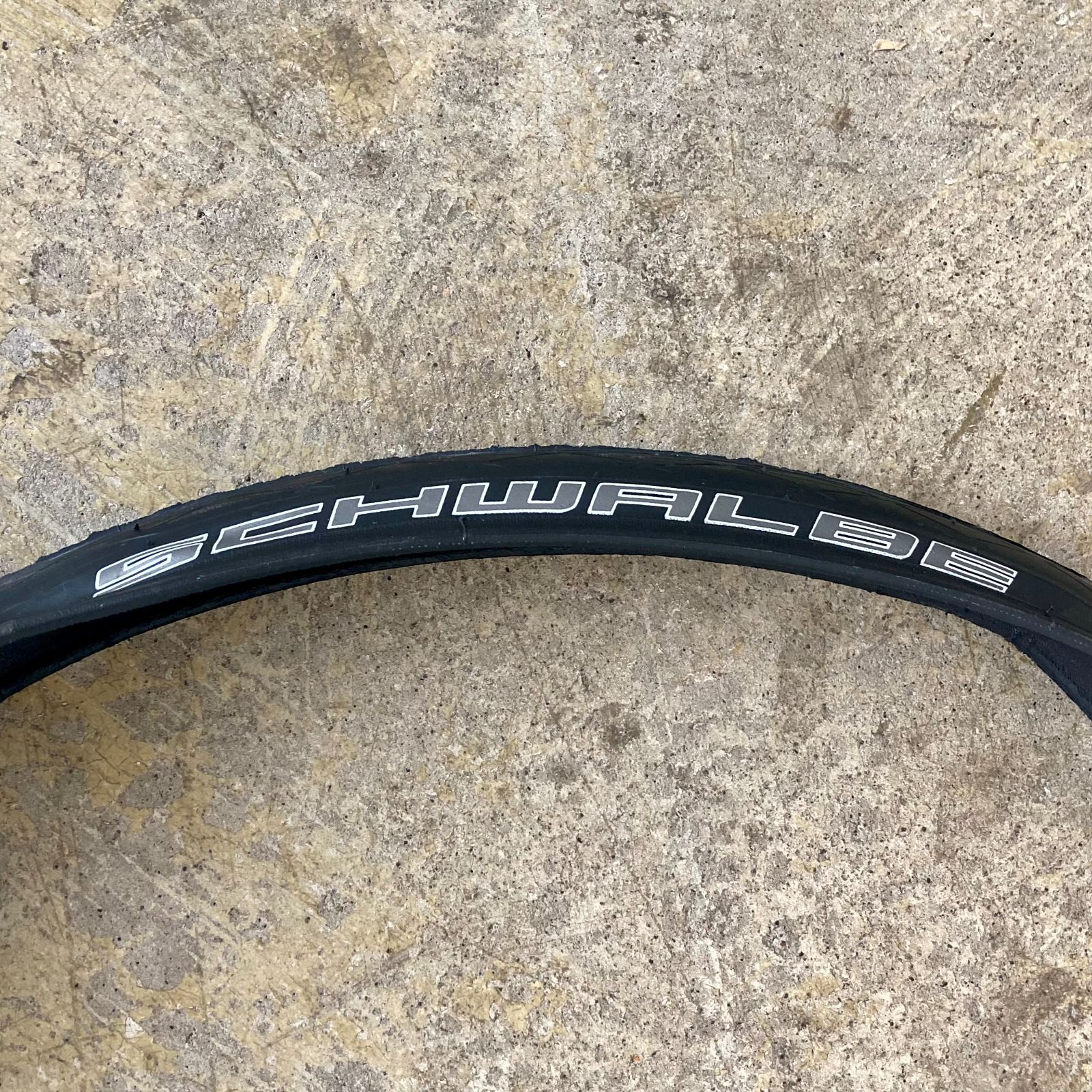 700×23c 自転車タイヤ
