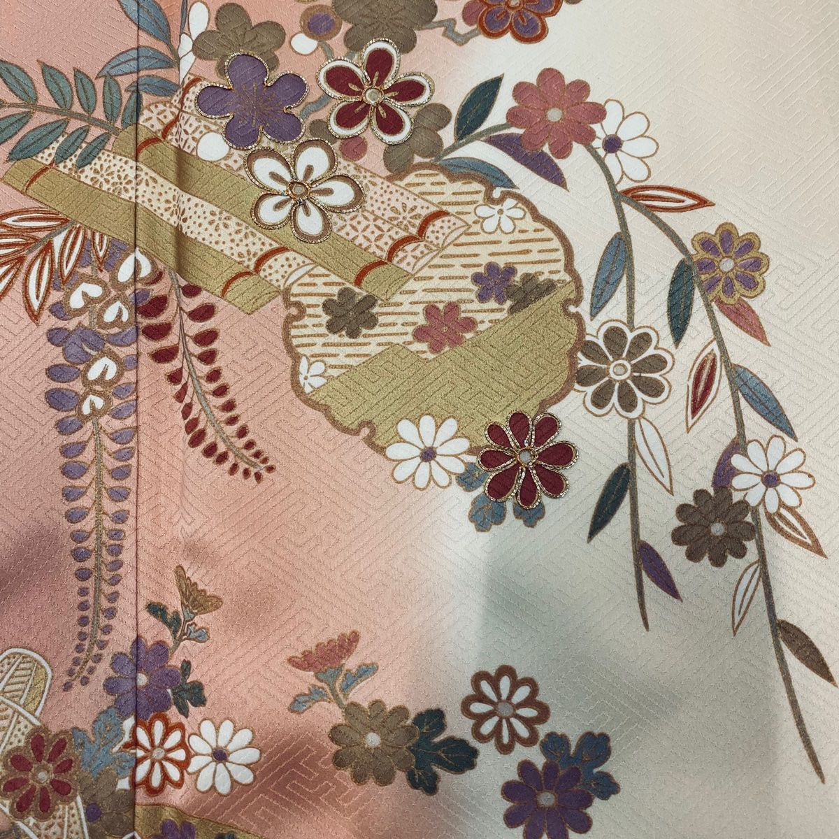 mippy　振袖　■緑　古典柄　金彩加工■雪輪■正絹長襦袢 未仕立て 振袖 22点セット「オフホワイト×茶 菊牡丹に笹」仮絵羽