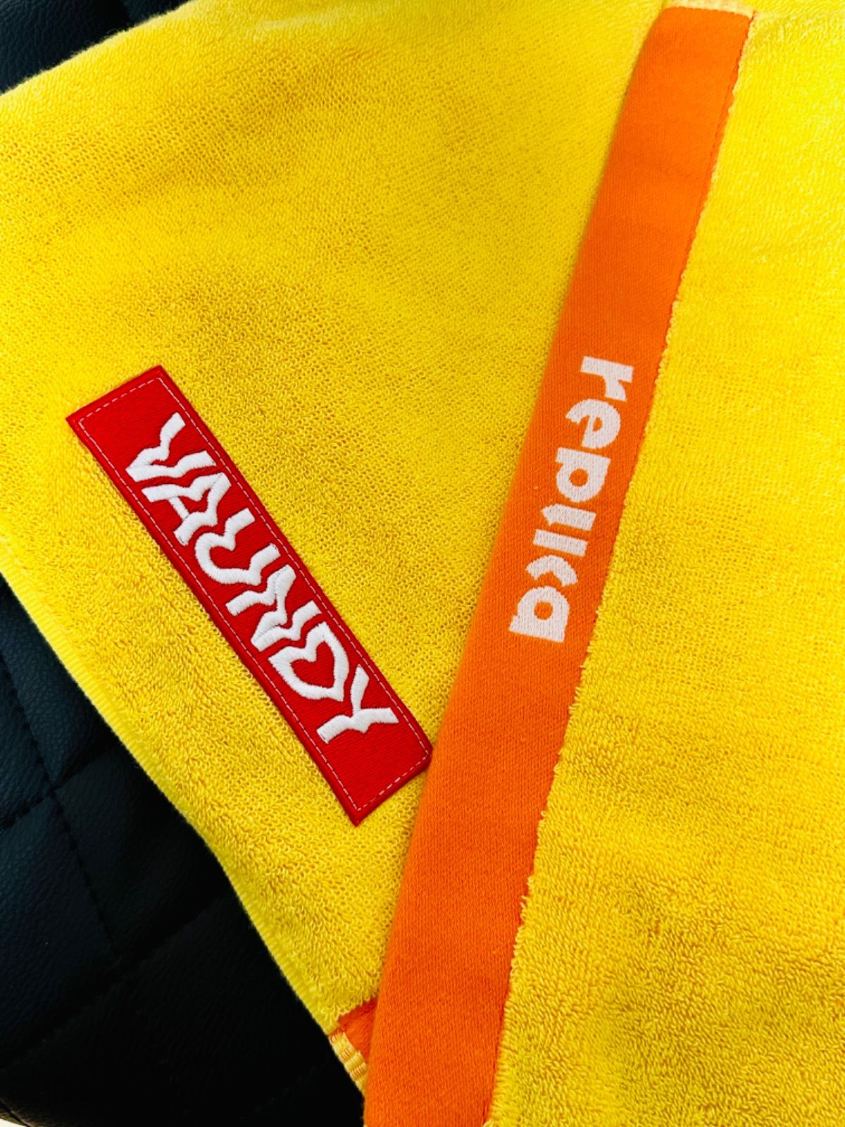 VAUNDY ロゴタオル イエロー×オレンジ VAUNDY ロゴタオル イエロー