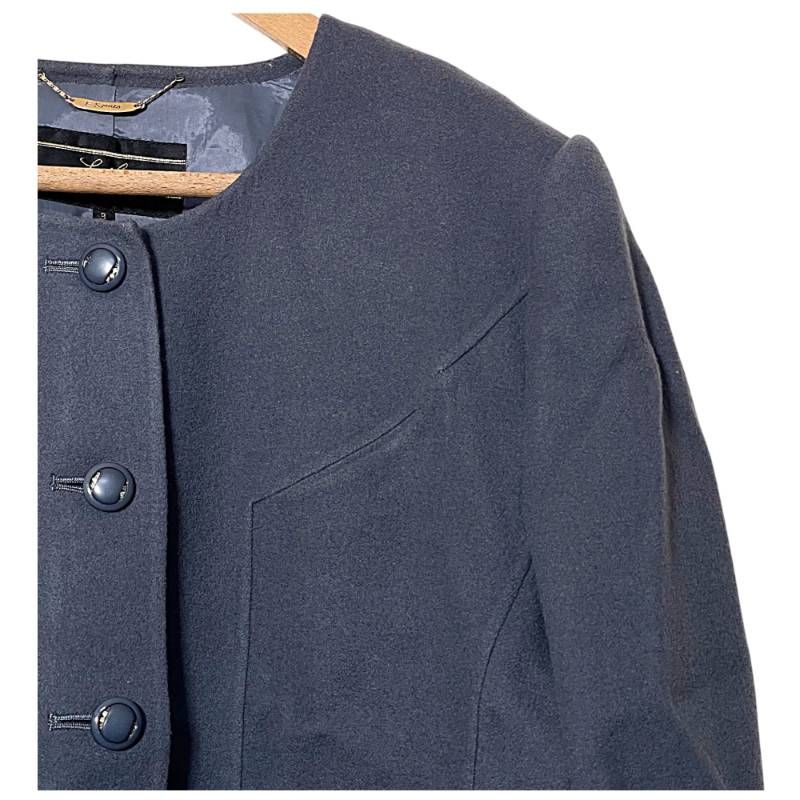 新品タグ付き Leilian ノーカラージャケット ネイビー 13 B9672 ノーカラージャケット【Leilian WHITE LABEL】|レリアン