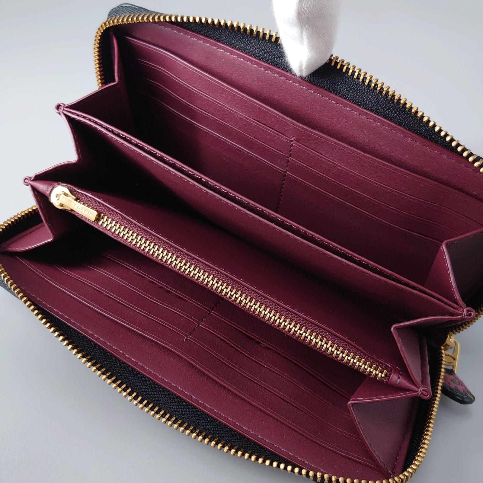 COACH コーチ アコーディオン ジップ ウォレット フローラル プリント