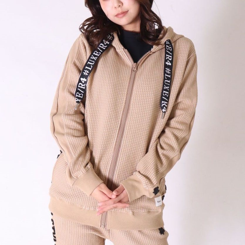 LUXE/R ] (3色) ラグジュ ワッフル脇切り替えZIPパーカー 45805 - メルカリ