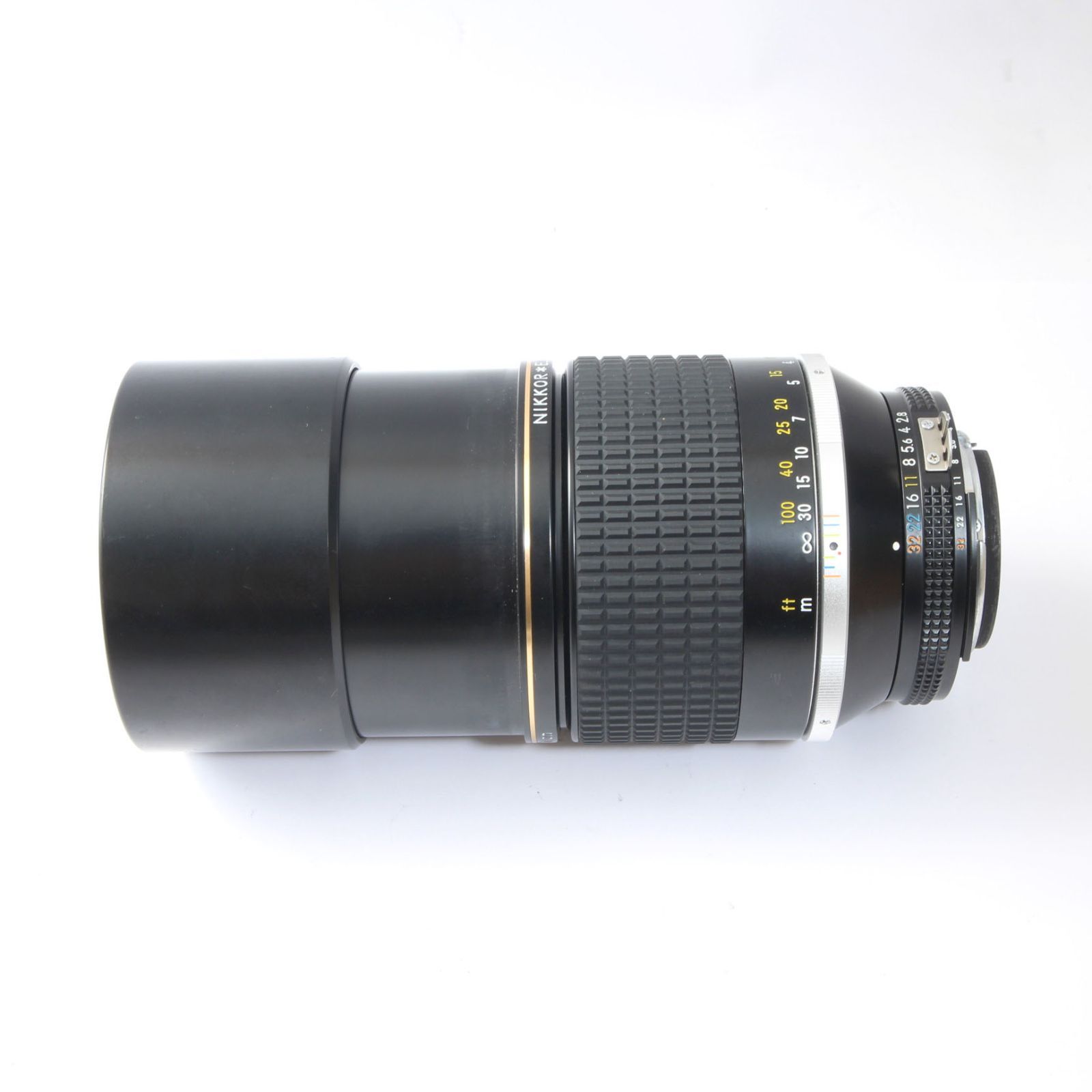 180mm F2.8