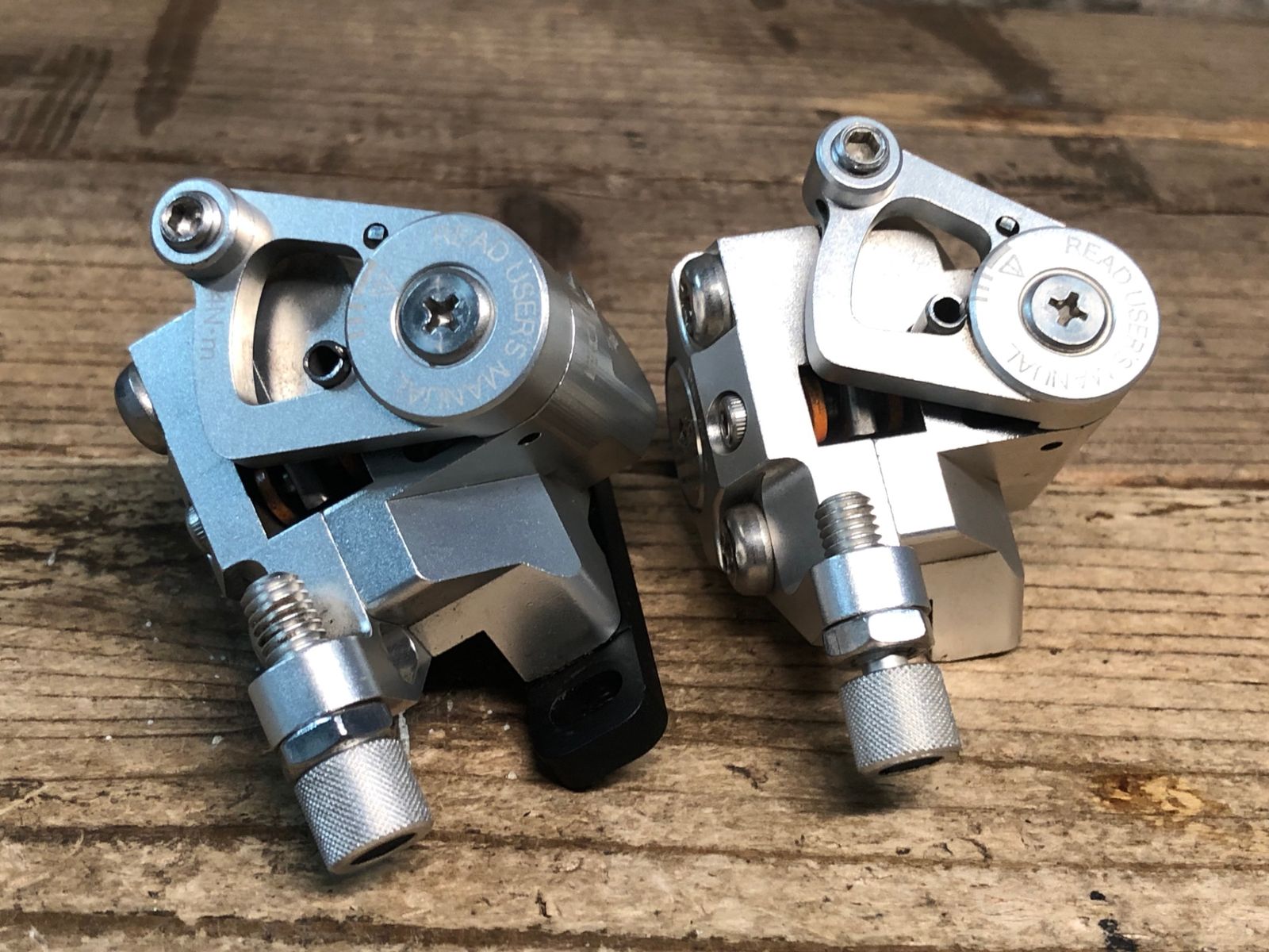 機械式ディスクキャリパーセット