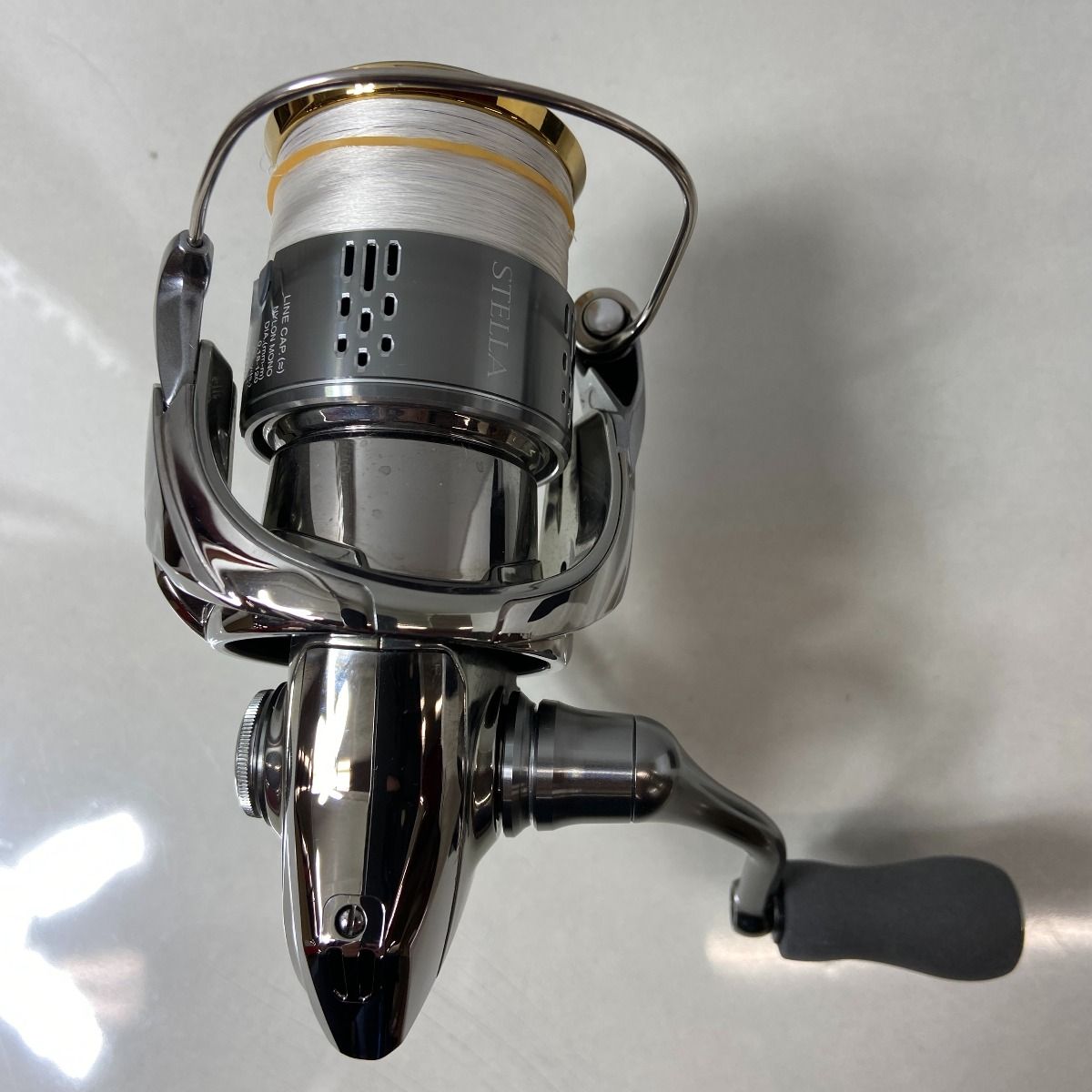 シマノ ΨΨ SHIMANO シマノ スピニングリール 18ステラ2500S 箱付 03801 やや傷や汚れあり