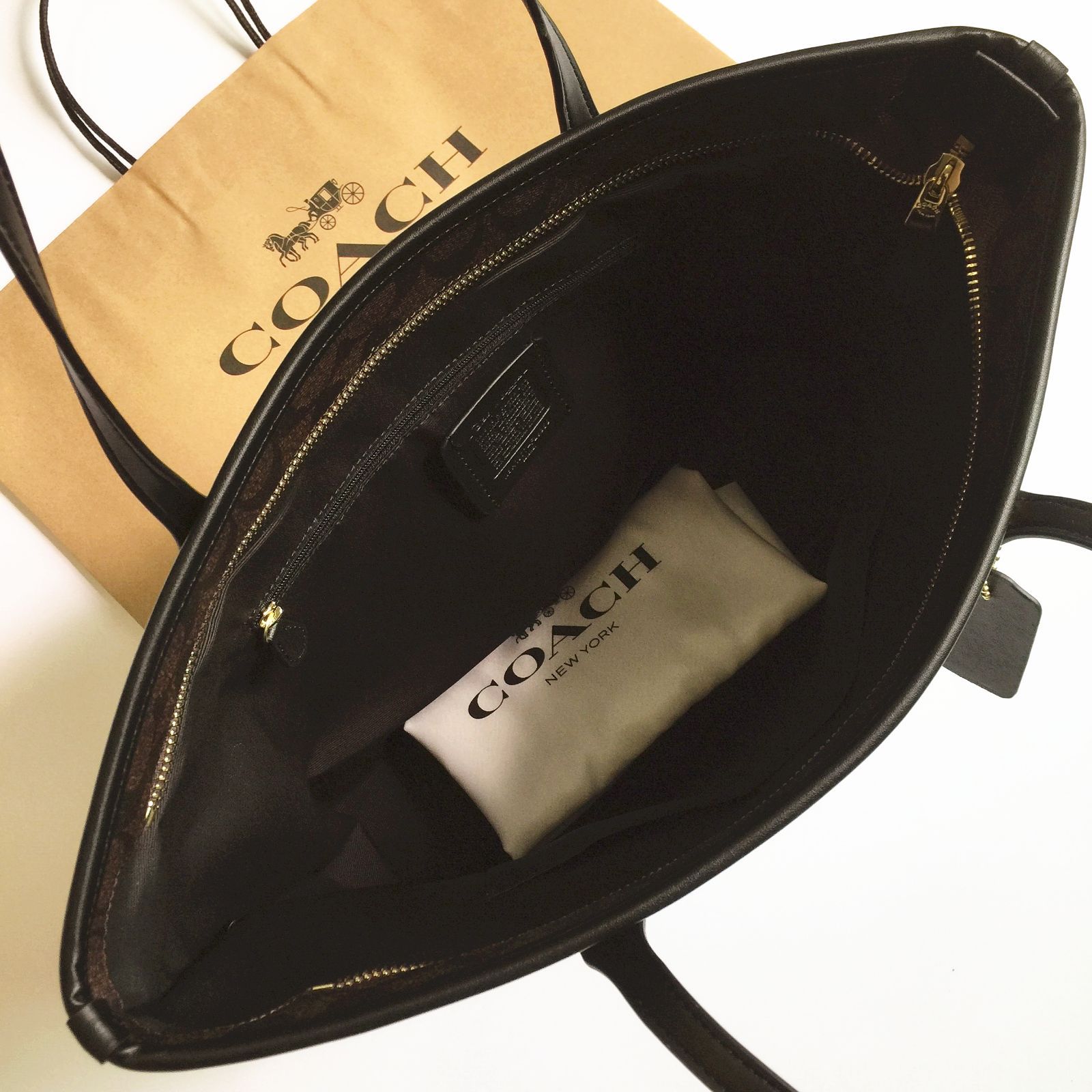 ＜コーチバッグ＞COACH/コーチバッグ トートバッグ F29358 ブラウン×ブラック コーチ×ディズニーコラボ ミニーマウス シグネチャー  パッチワーク ショルダーバッグ アウトレット品 紙袋付属　新品未使用