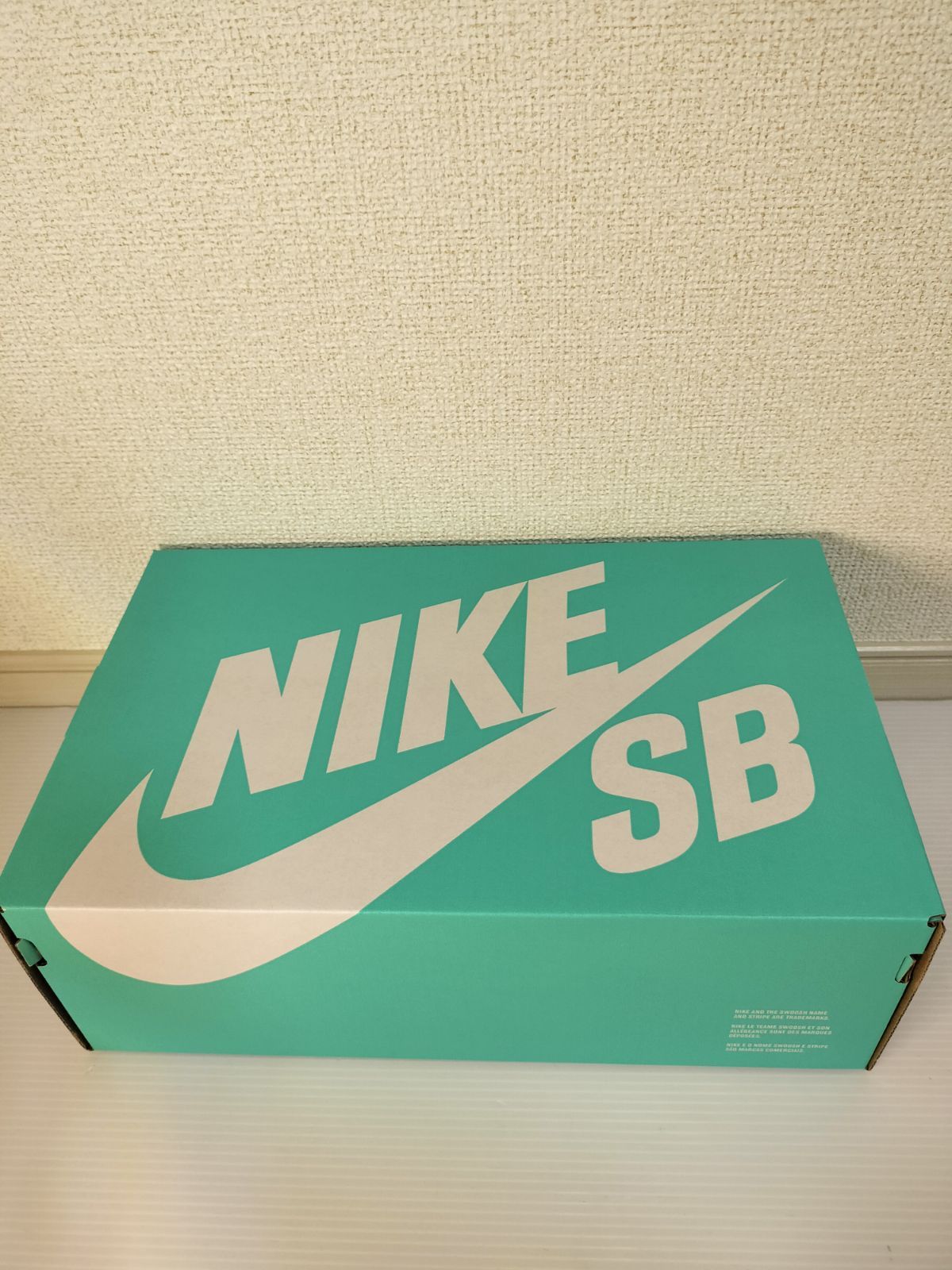 【SALE★値下げ★期間限定】【新品☆27cm】ナイキ SB アリウープ スケートボードシューズnike スニーカー ユニセックス スポーツ ローカット 白 靴 cj0882-102 通勤 パステル 黒