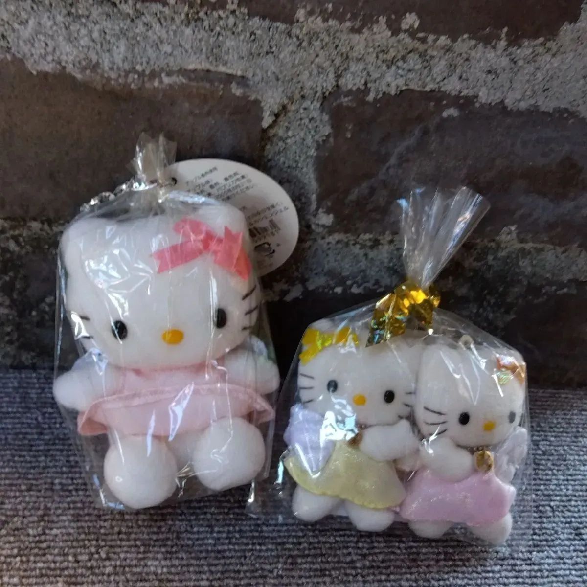 ハローキティ　キティ　30周年　ペア　ぬいぐるみ　サンリオ ハローキティキティ30周年ペアぬいぐるみサンリオ