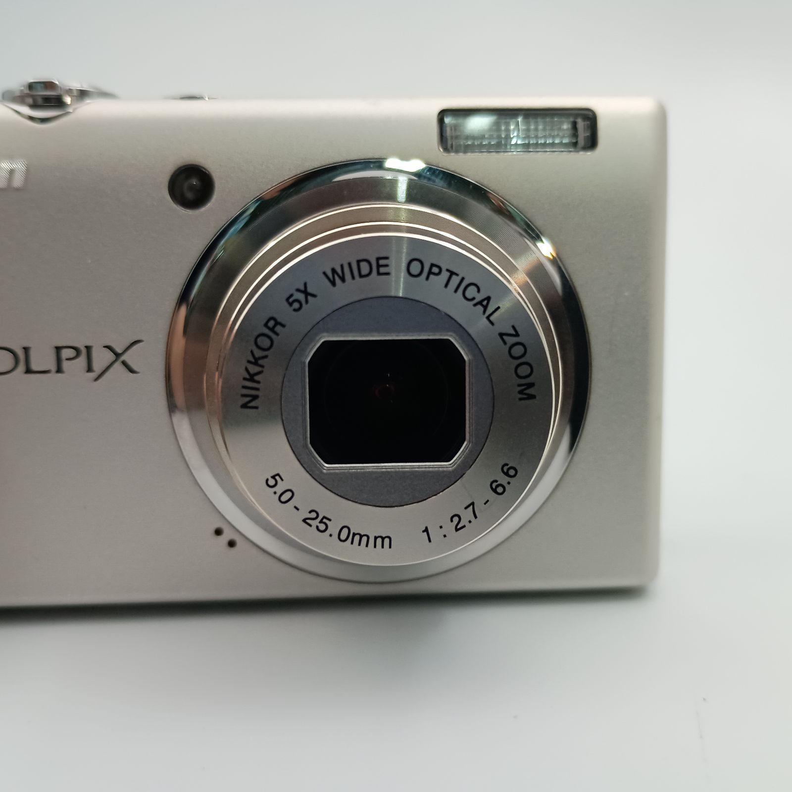 Nikon coolpix s570 シルバー コンデジ Amazon.com : Nikon Coolpix S570 12MP Digital Camera with 5x