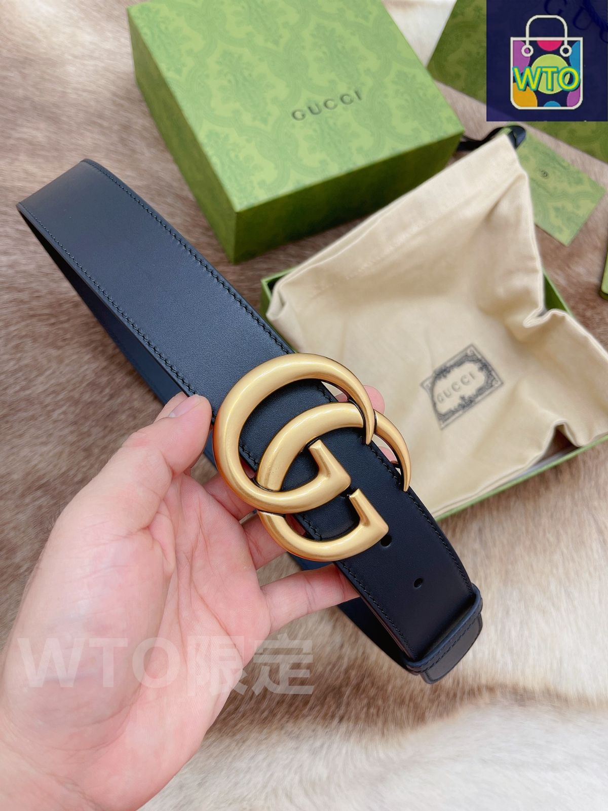 新品同様 Gucci ダブルGロゴ ベルト ベージュと黒 約95cm 新品同様 Gucci ダブルGロゴ ベルト ベージュと黒 約95cm Gucci