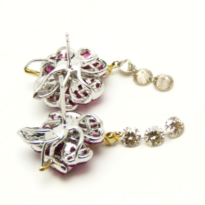 K18wgハイビスカスダイヤピアス