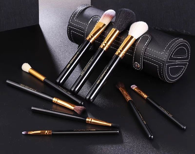 ❣️激安❣️MAC メイクブラシ　9点セット　新品未使用 MAC メイクブラシ 9本セット レザーケース付き 鏡 ミラー 黒