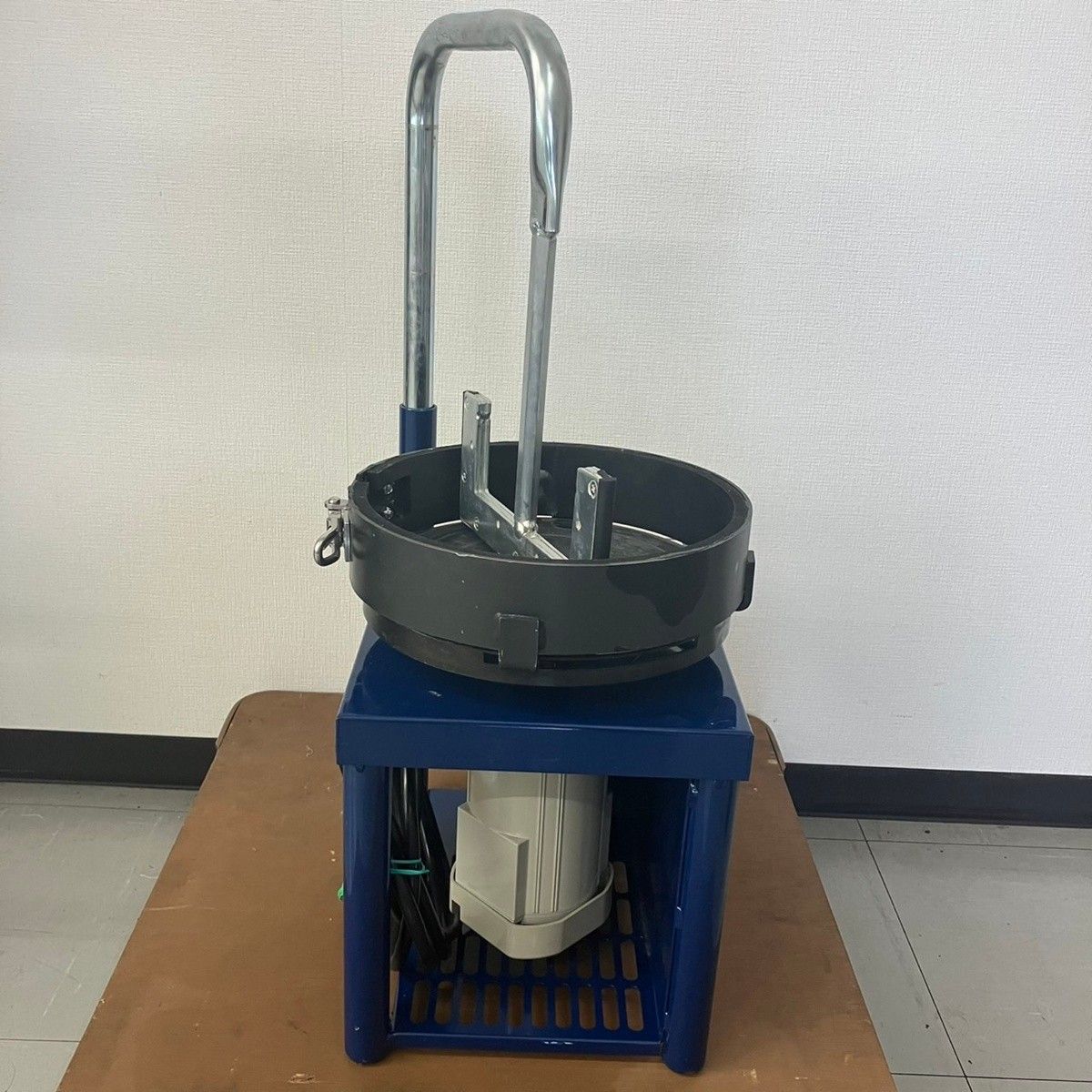 攪拌機 かくはん君 KK-6N 100V 130W 50|60Hz 2025年製 精和産業 パドル付 4L用 動作 済 コーキング