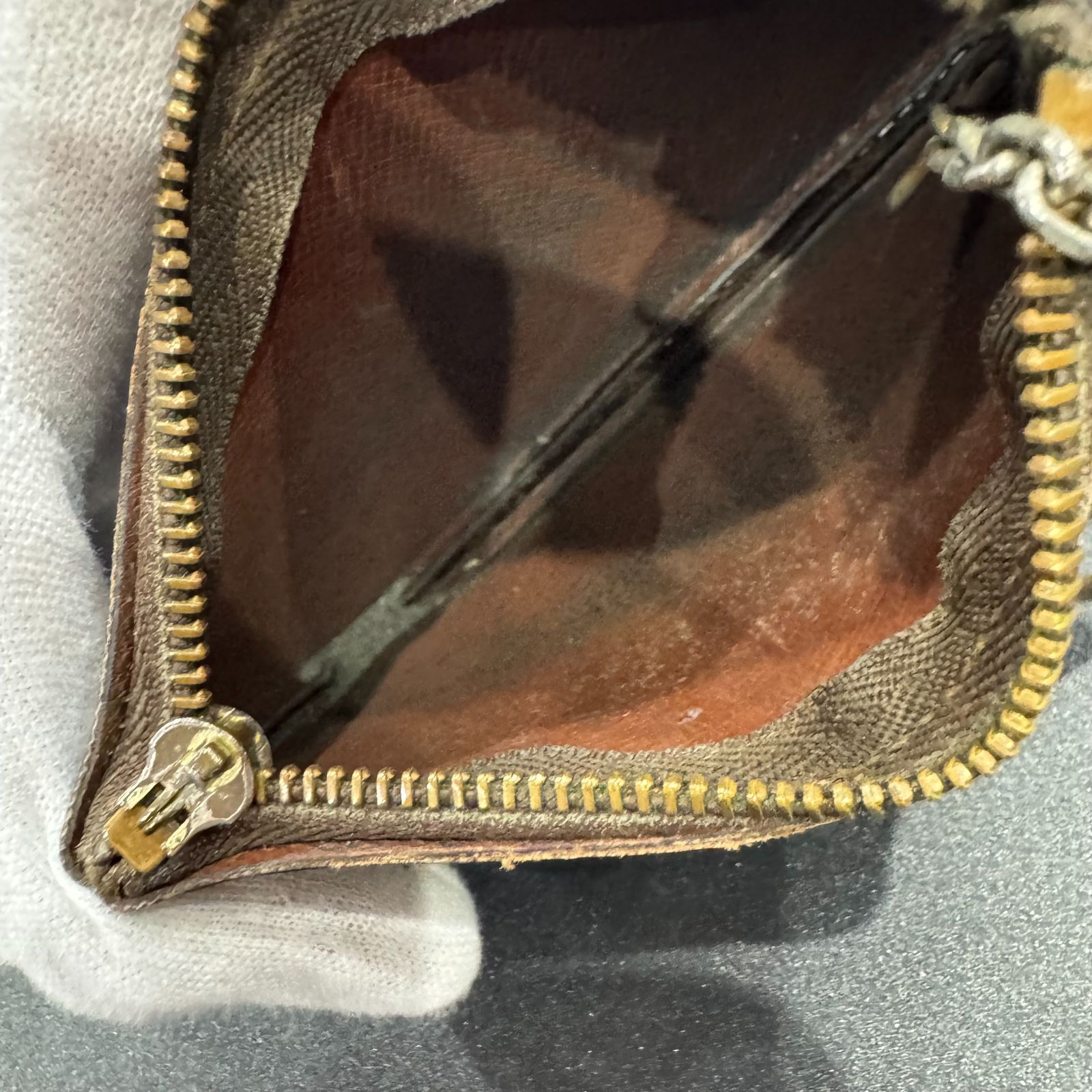 ポシェットクレ B25061576