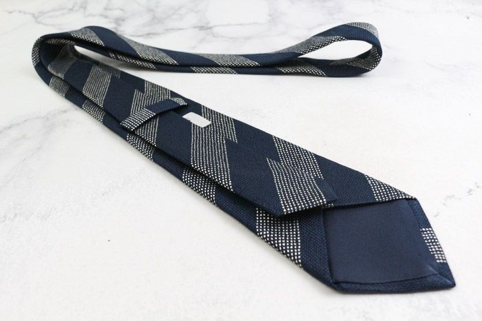 ドレイクス 未使用BEAMSハンドメイドDrakesネクタイ ブランド ネクタイ