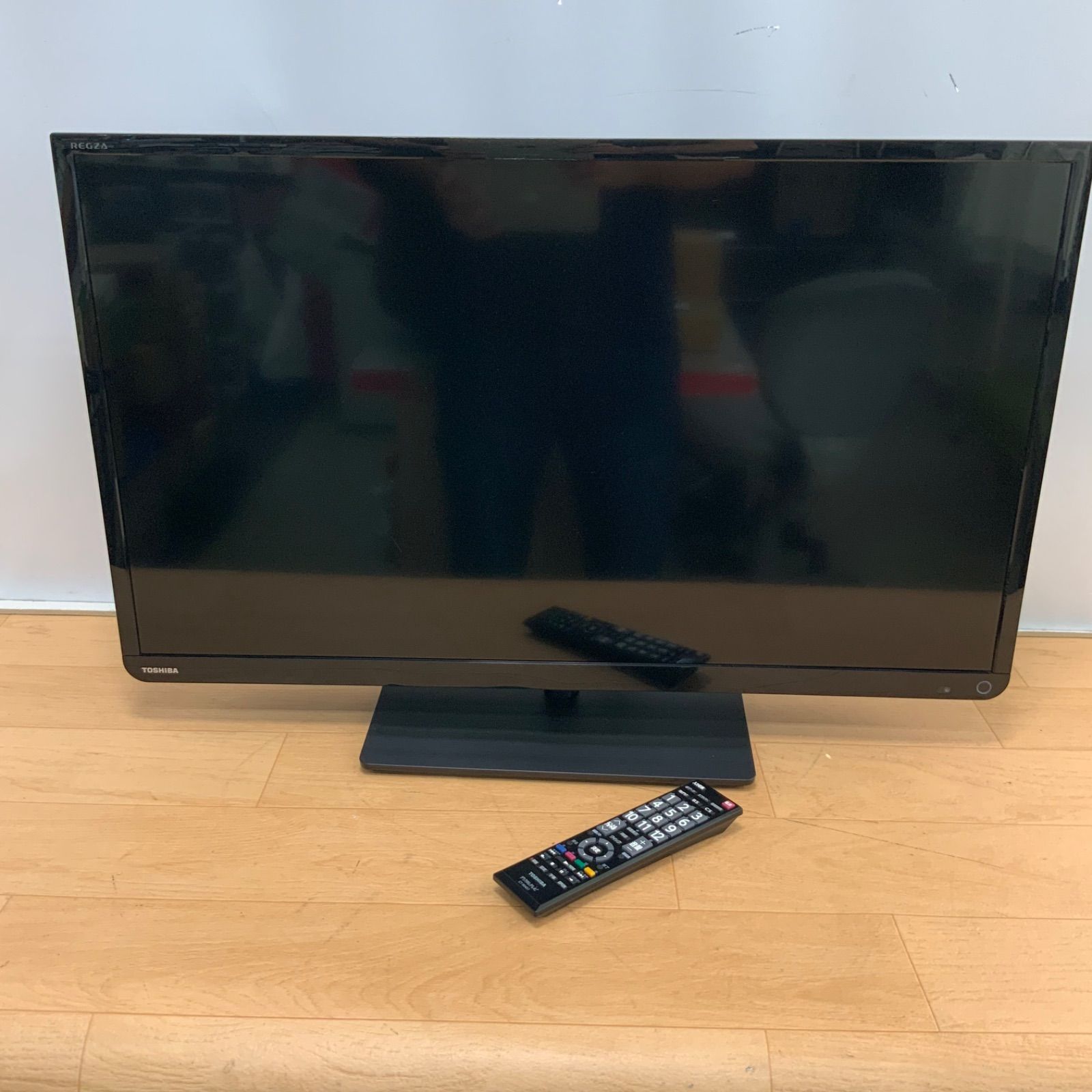 TOSHIBA LED REGZA S8 32S8（リモコンつき）