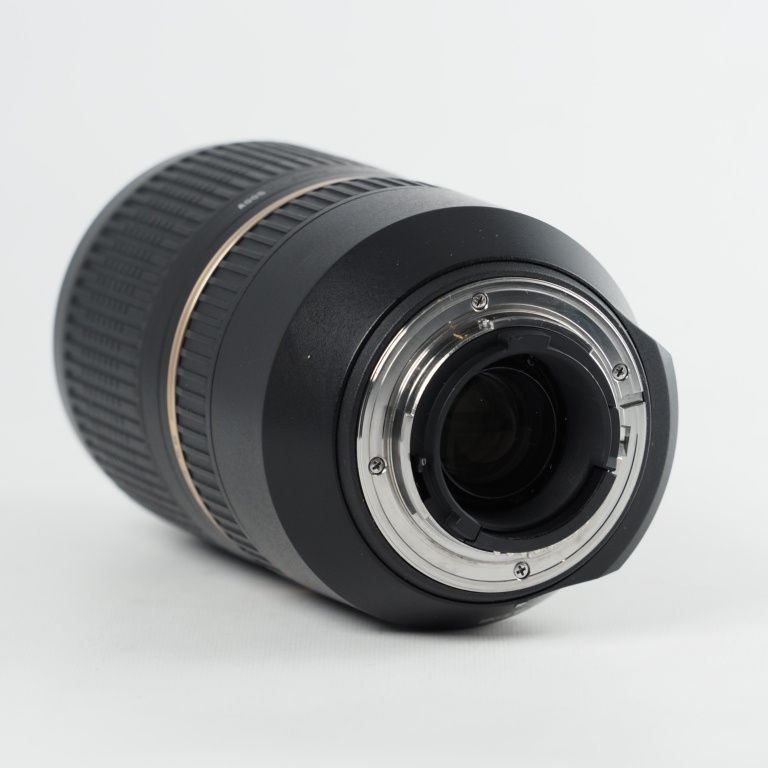 TAMRON 望遠ズームレンズ SP 70-300mm F4-5.6 Di VC USD キヤノン用 フルサイズ対応 A005E 中古(タムロン) TAMRON SP70-300⁄4-5.6 DI VC A005E キヤノンEF